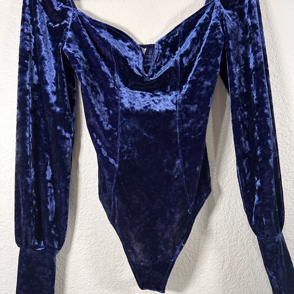 Free People Elegant Velvet Blue Bodysuit S/P - Picture 6 of 9